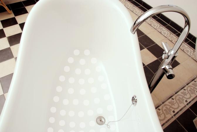 Anti Rutsch Punkte in einer Badewanne